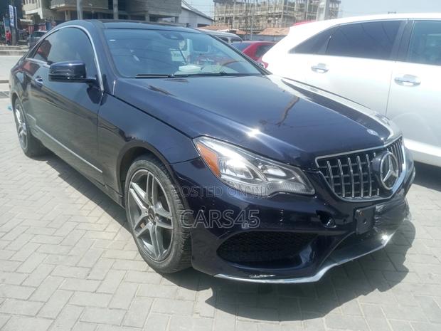 Mercedes-Benz E400 2010 Blue