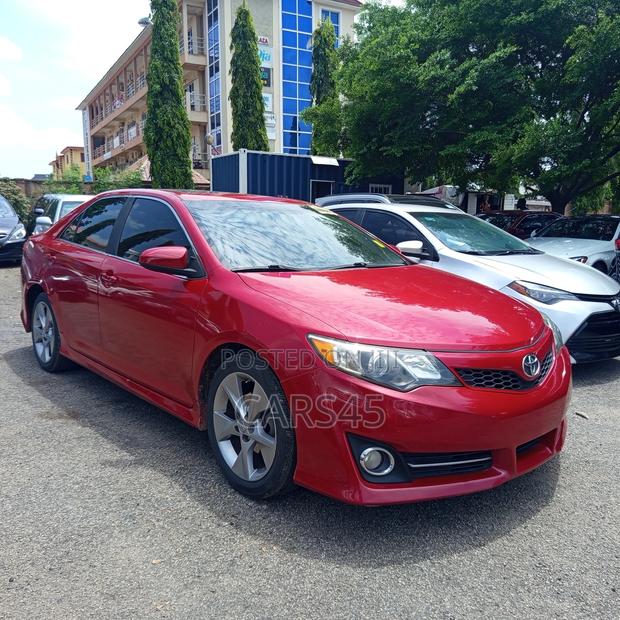 Toyota Camry 2014 Red