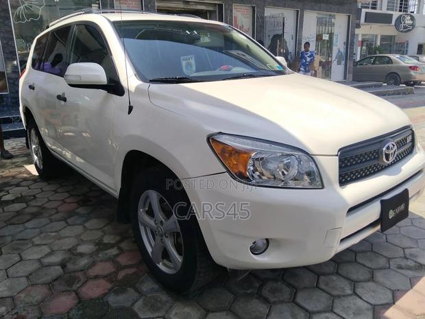 Toyota RAV4 2008 White