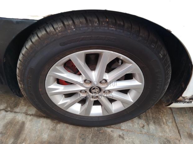 Toyota Camry 2010 White