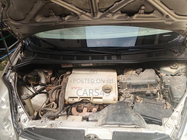 Toyota Sienna 2005 Silver