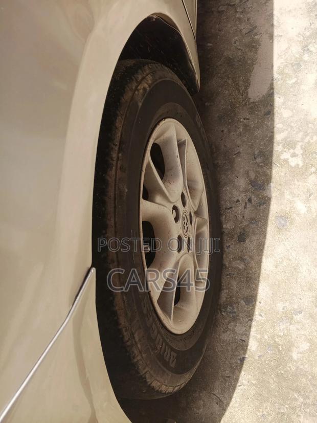 Toyota Sienna 2005 Silver