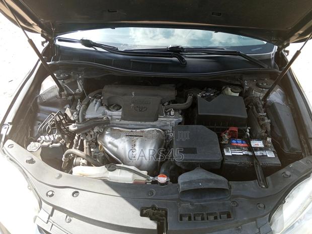 Toyota Camry 2016 Gray