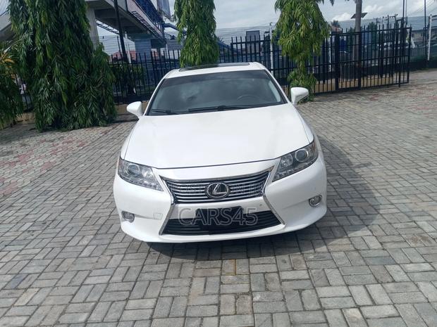Lexus ES 2013 White