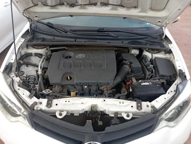 Toyota Corolla 2014 White