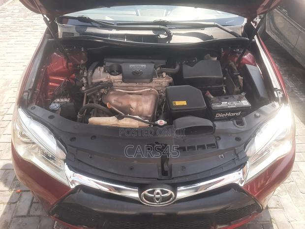 Toyota Camry 2017 Burgandy