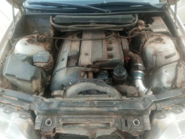 BMW 3 Series 2002 Silver