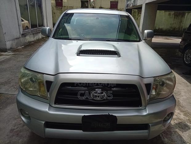 Toyota Tacoma 2005 Silver