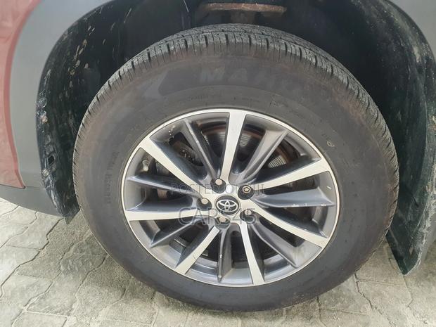 Toyota Highlander 2019 Red