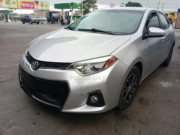 Toyota Corolla 2016 Silver