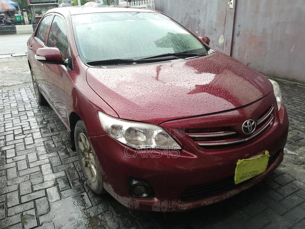 Toyota Corolla 2013 Red