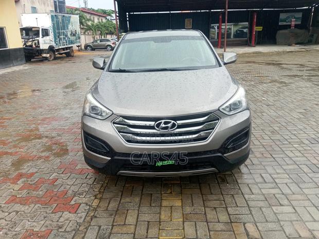 Hyundai Santa Fe 2015 Gray
