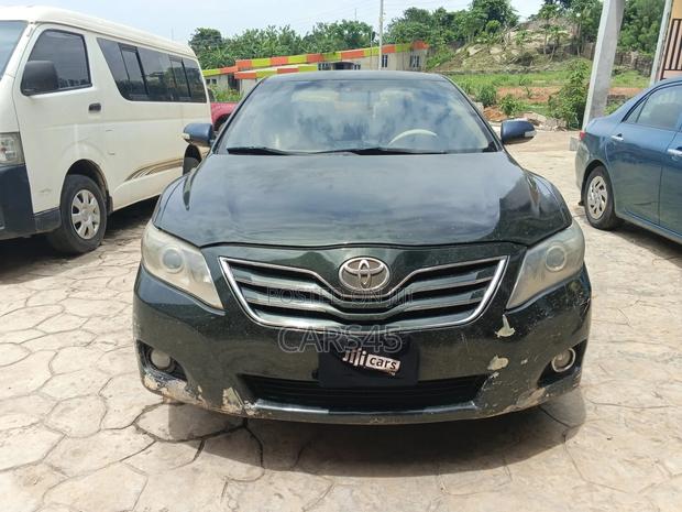 Toyota Camry 2010 Green