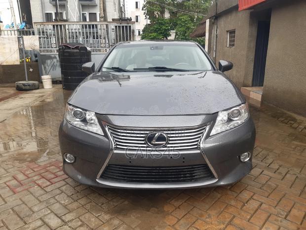 Lexus ES 2013 Gray