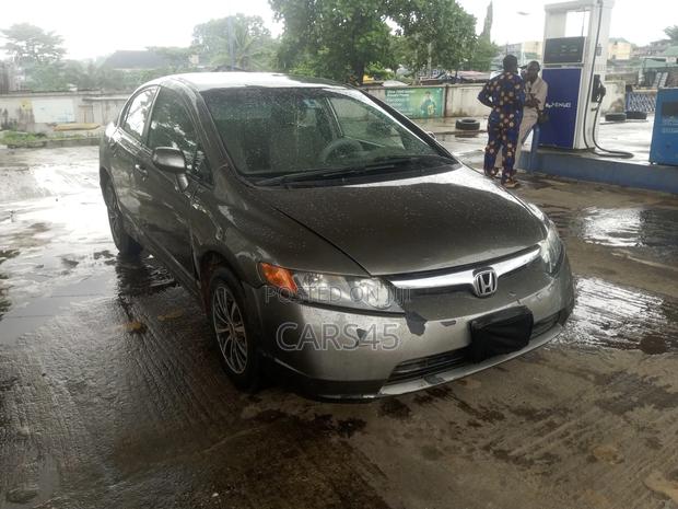 Honda Civic 2006 Gray