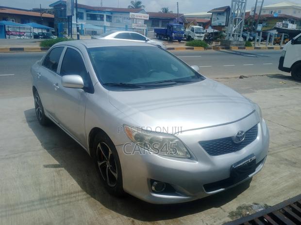 Toyota Corolla 2009 Silver