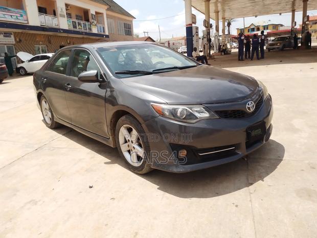 Toyota Camry 2012 Gray