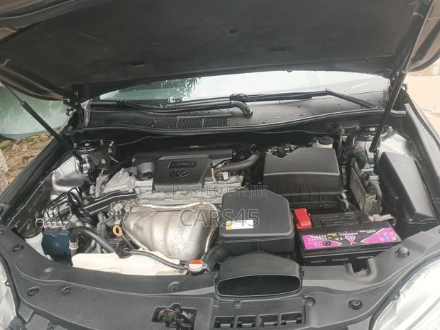 Toyota Camry SE 4dr Sedan (2.5L 4cyl 6A) 2016 Gray