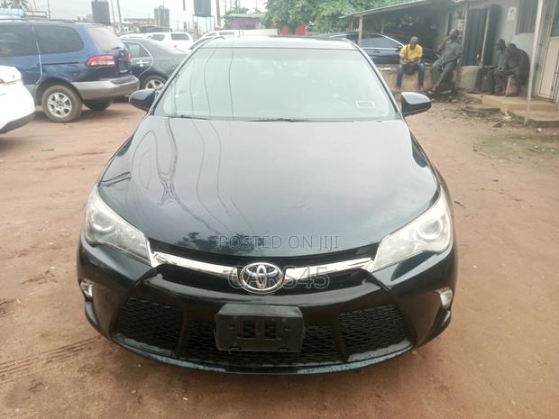 Toyota Camry SE 4dr Sedan (2.5L 4cyl 6A) 2015 Black