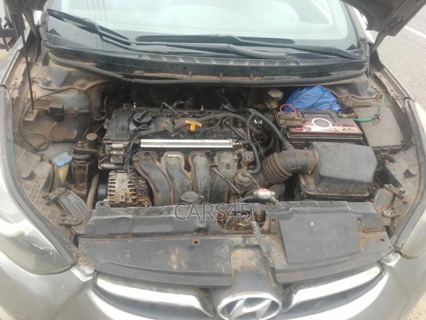 Hyundai Elantra 2012 Gray
