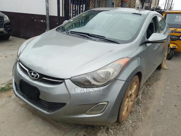 Hyundai Elantra 2012 Gray