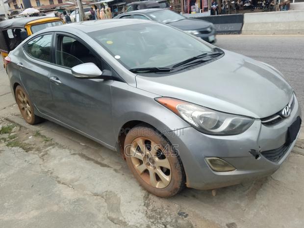 Hyundai Elantra 2012 Gray