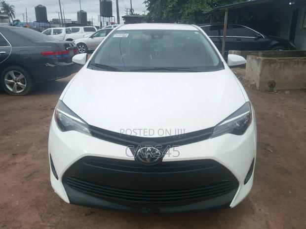 Toyota Corolla L 4dr Sedan (1.8L 4cyl CVT) 2017 White