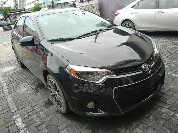 Toyota Corolla 2014 Black