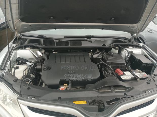 Toyota Venza XLE 2016 Silver