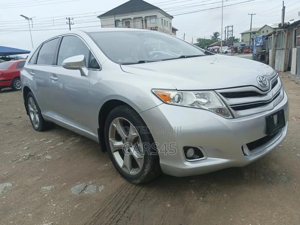 Toyota Venza XLE 2016 Silver