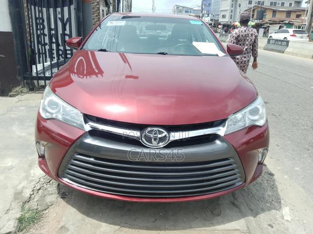 Toyota Camry 2016 Red