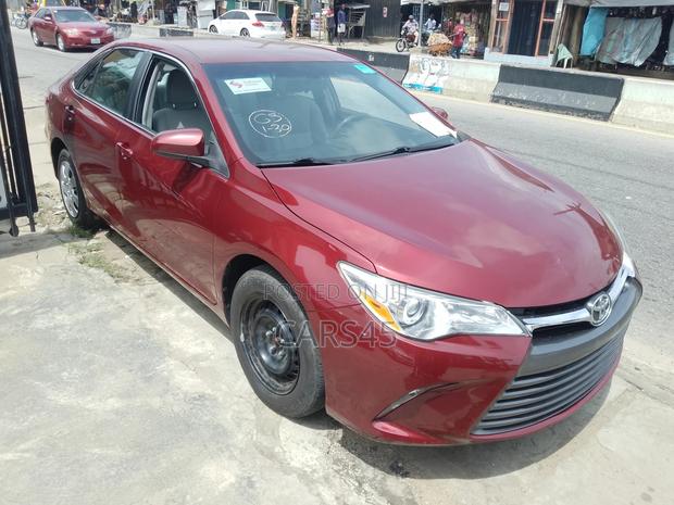 Toyota Camry 2016 Red
