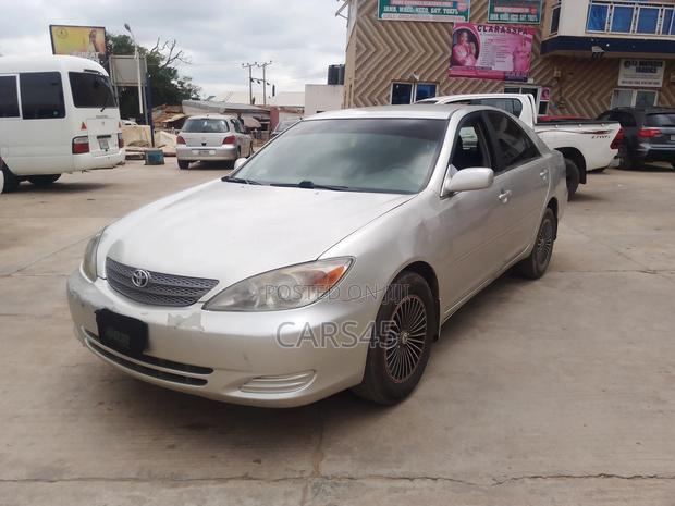 Toyota Camry 2004 Silver