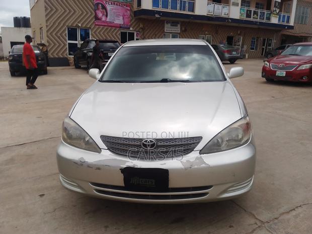 Toyota Camry 2004 Silver