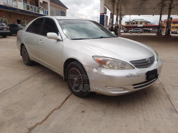 Toyota Camry 2004 Silver