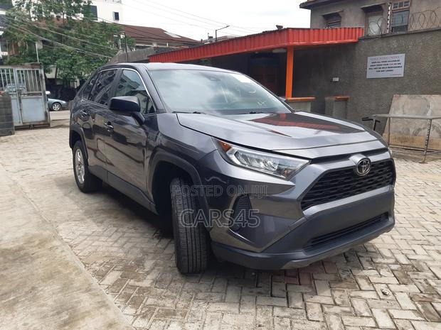 Toyota RAV4 2022 Gray