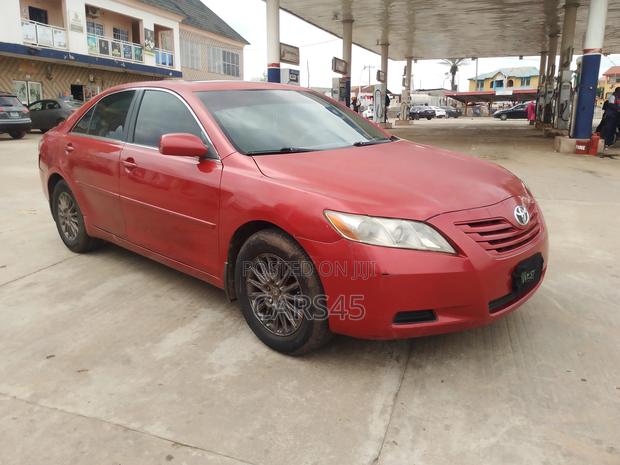 Toyota Camry 2009 Red