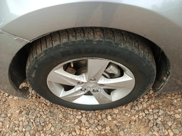 Hyundai Elantra 2013 Gray