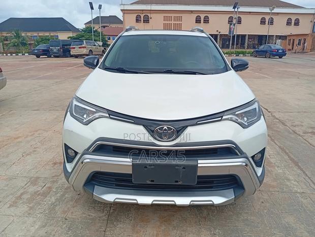 Toyota RAV4 2019 Off white