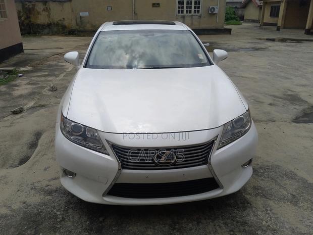 Lexus ES 2013 White