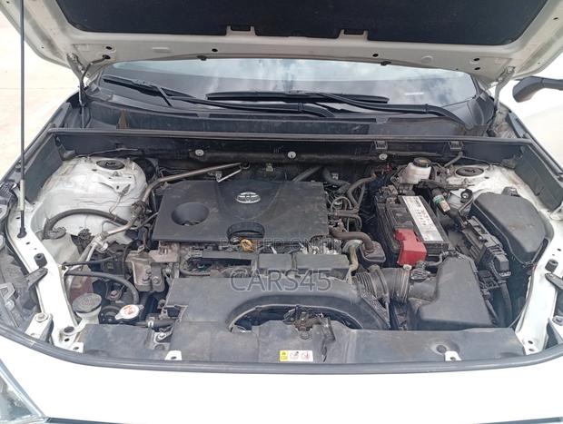 Toyota RAV4 2020 Off white