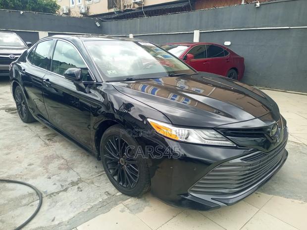 Toyota Camry 2018 Black