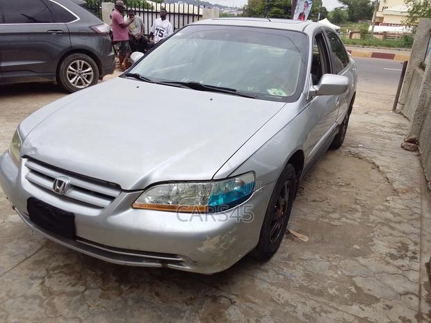 Honda Accord 2002 Silver