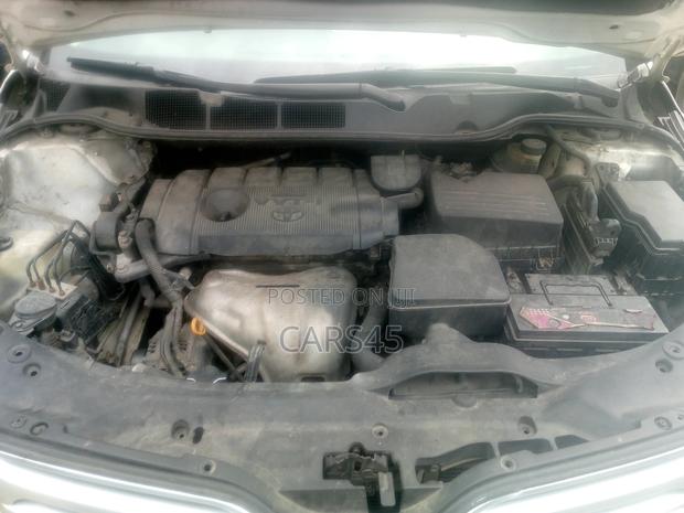 Toyota Venza 2009 White