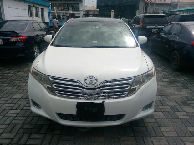 Toyota Venza 2009 White