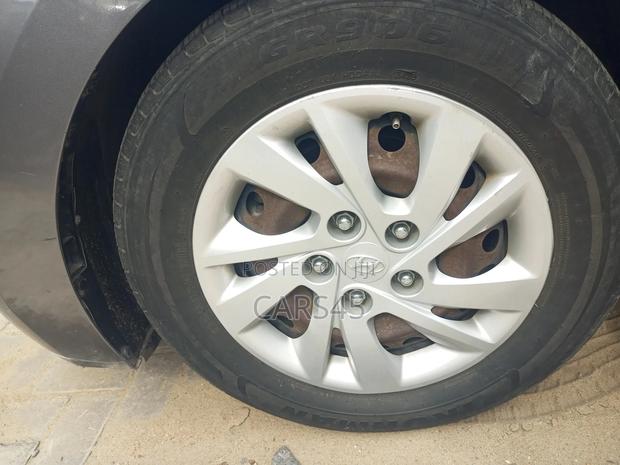 Hyundai Elantra SE 2018 Silver