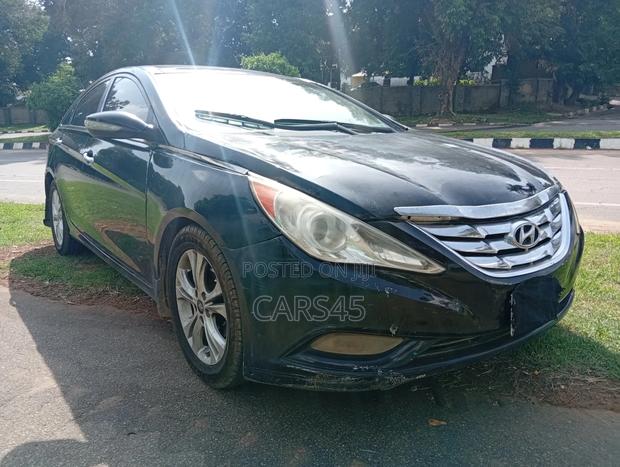Hyundai Sonata 2012 Black