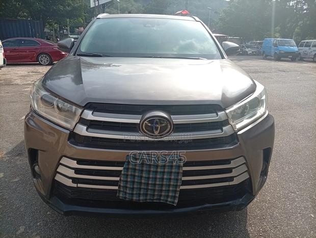 Toyota Highlander 2018 Gray