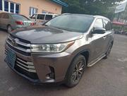 Toyota Highlander 2018 Gray for sale