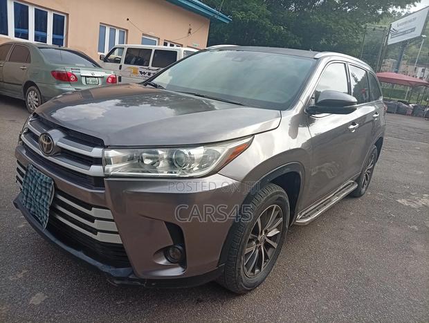 Toyota Highlander 2018 Gray